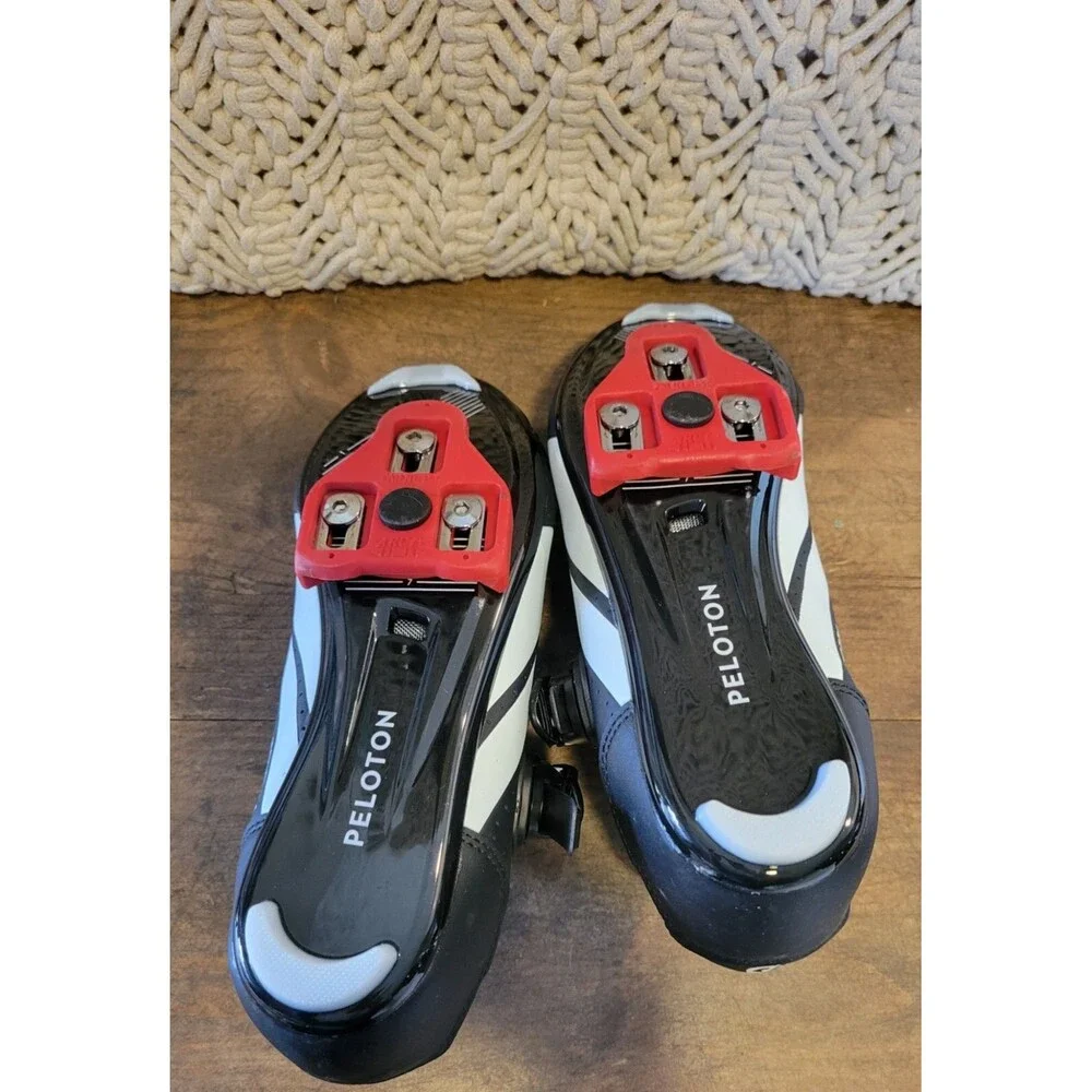 PELOTON Cycling Bike Shoes Size 38 - Women's 7 - No Cleats